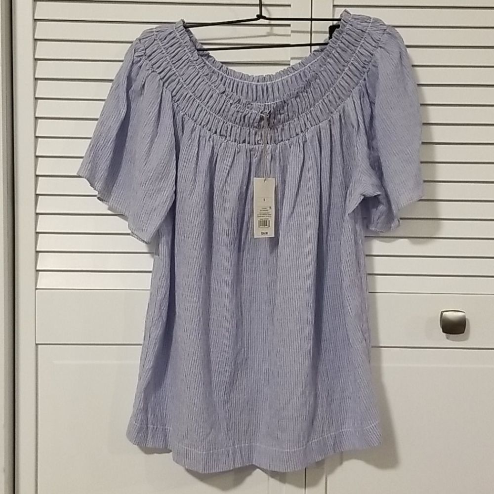 Blue striped top 0787. 0792